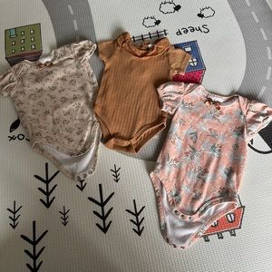3 piece set Nicole miller onesies
